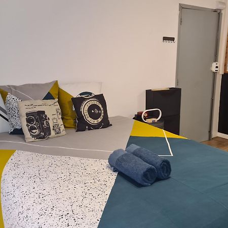 Studio Bon Pasteur Hyper Centre Aix آيكس أومبروفينس المظهر الخارجي الصورة